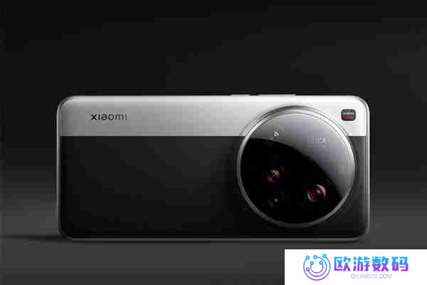 卢伟冰：小米15 Ultra发布后 友商不能再叫Ultra