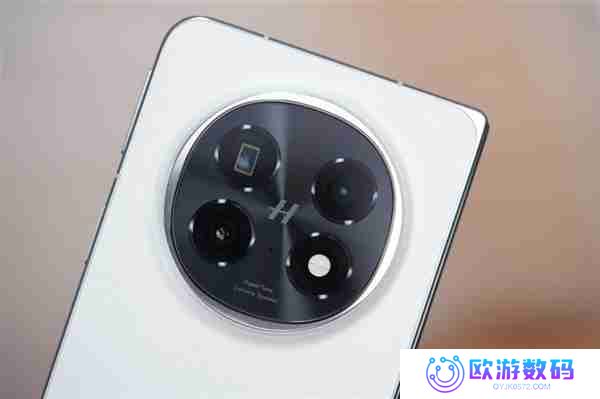 8.93mm全球最薄折叠屏！OPPO Find N5今日首销：8999元起